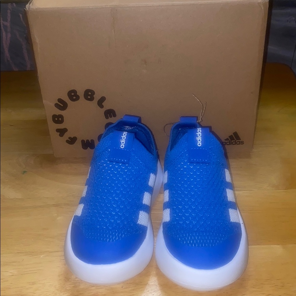 Adidas Bubble Comfys
